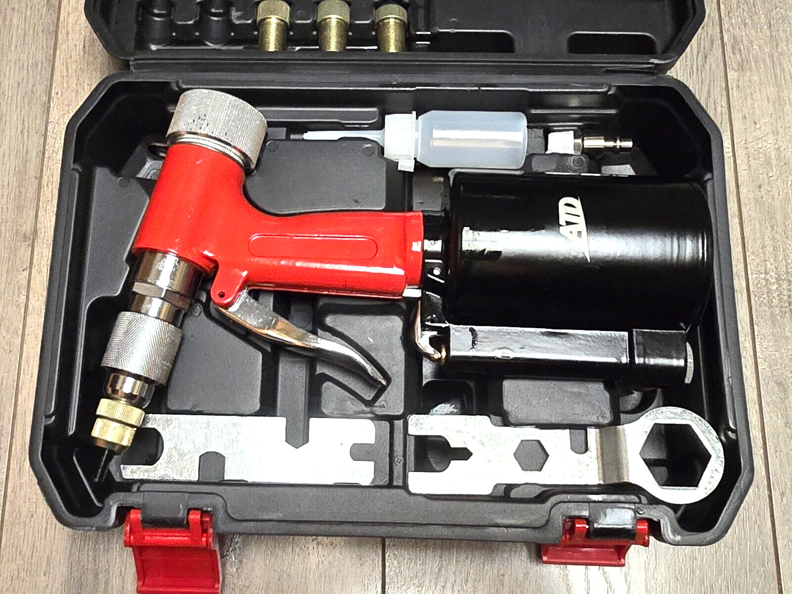 ATD Tools Air Hydraulic Rivet Nut Air Gun Kit Nut-Sert up to 3/8″ #5855