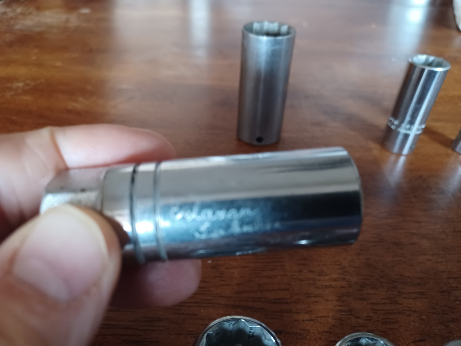 Proto Pear Ratchet 5249 3/8″ Drive With 13 various Sockets. Great mix! Nice