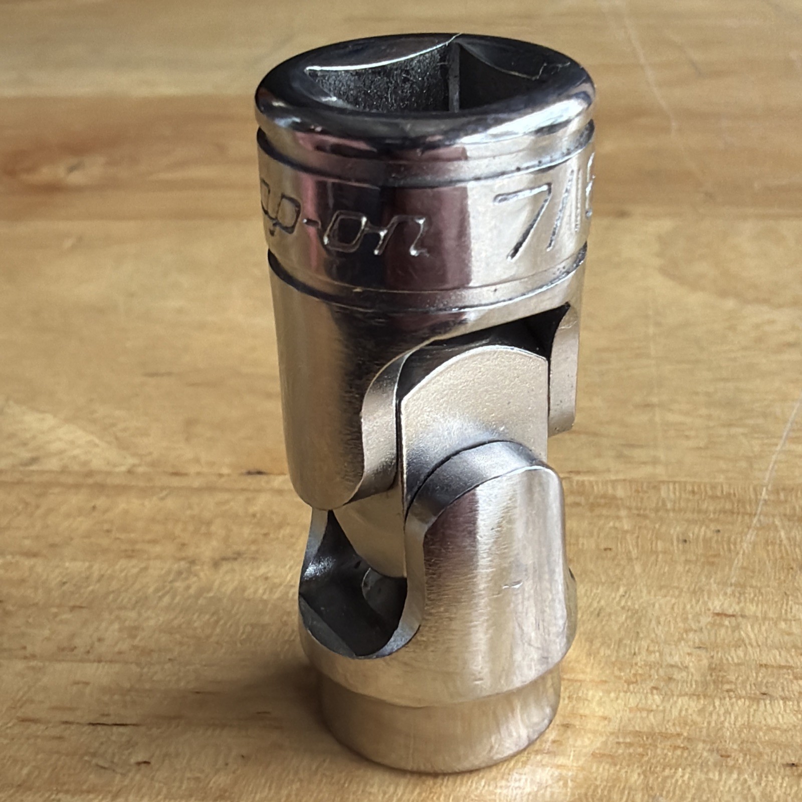Snap On Tools 7/16″ Universal Swivel Socket 3/8″ Drive 6 Point FS14B NEW 2024