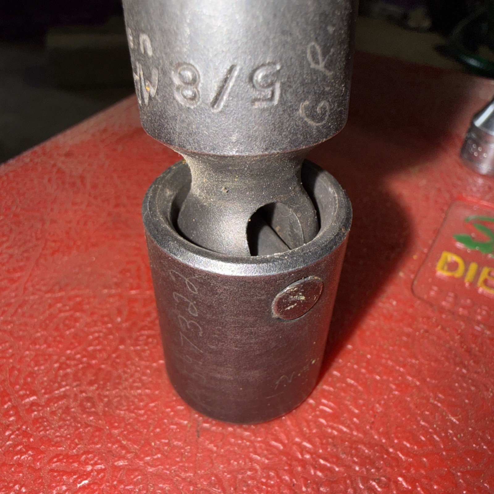 Mac Tools VUP202R 1/2-inch Square Drive 12Point 5/8-inch Universal Impact Socket