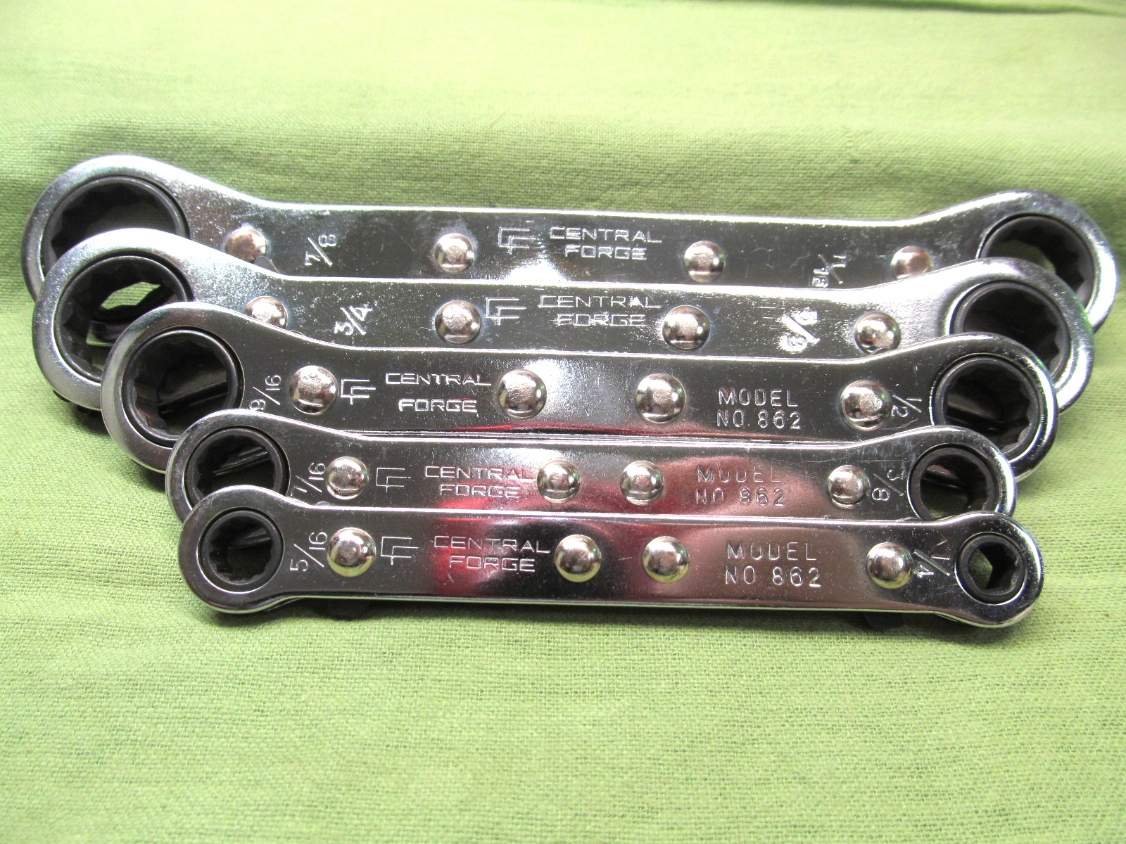 5pc Central Forge Ratcheting Box End Wrench Set – SAE – 1/4″ thru 7/8″