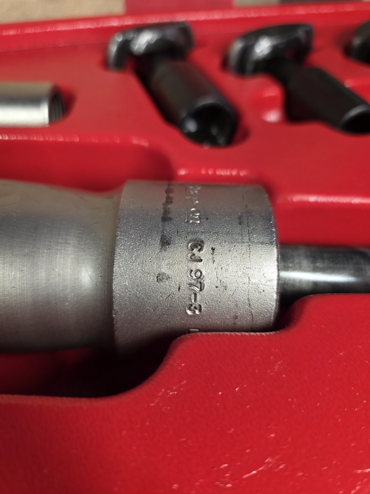Snap-on Tools CJ2003A 7-Piece Rear Axle Slide Hammer Puller Set