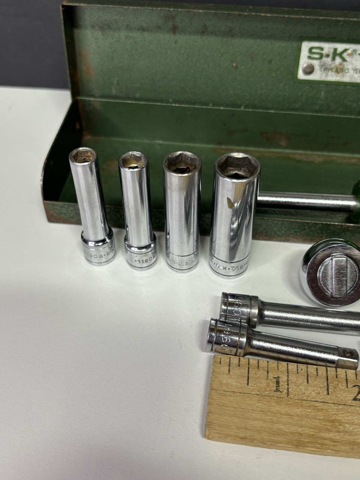 Vtg. S.K 1/4” Metal Box Socket Set Driver.ratchet,2 Ext. Uni Adapt, 4 Deep Well