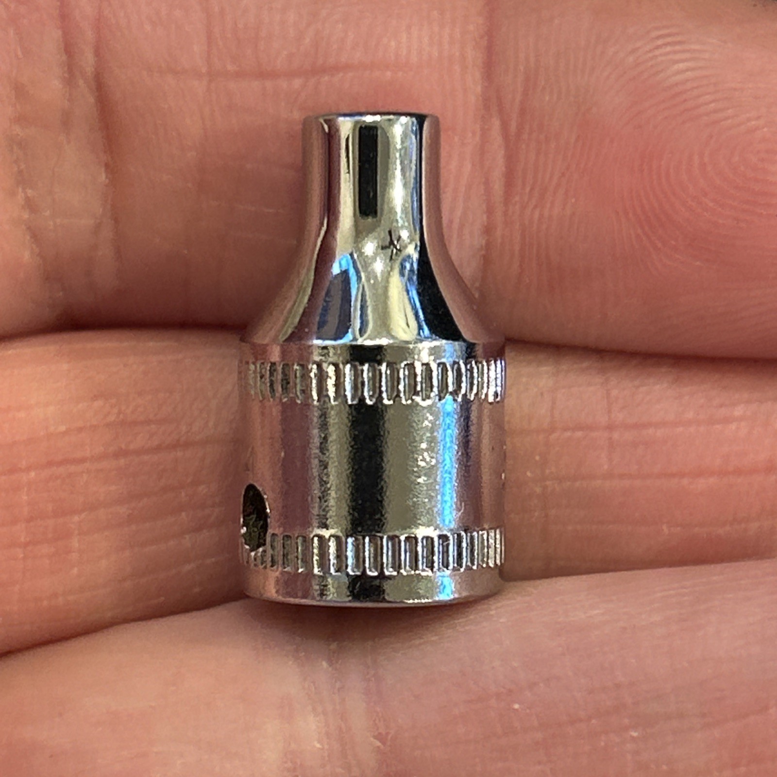 Snap On TMM4 Underline Logo – 1/4″ Drive 4mm Shallow 6Pt Chrome Socket