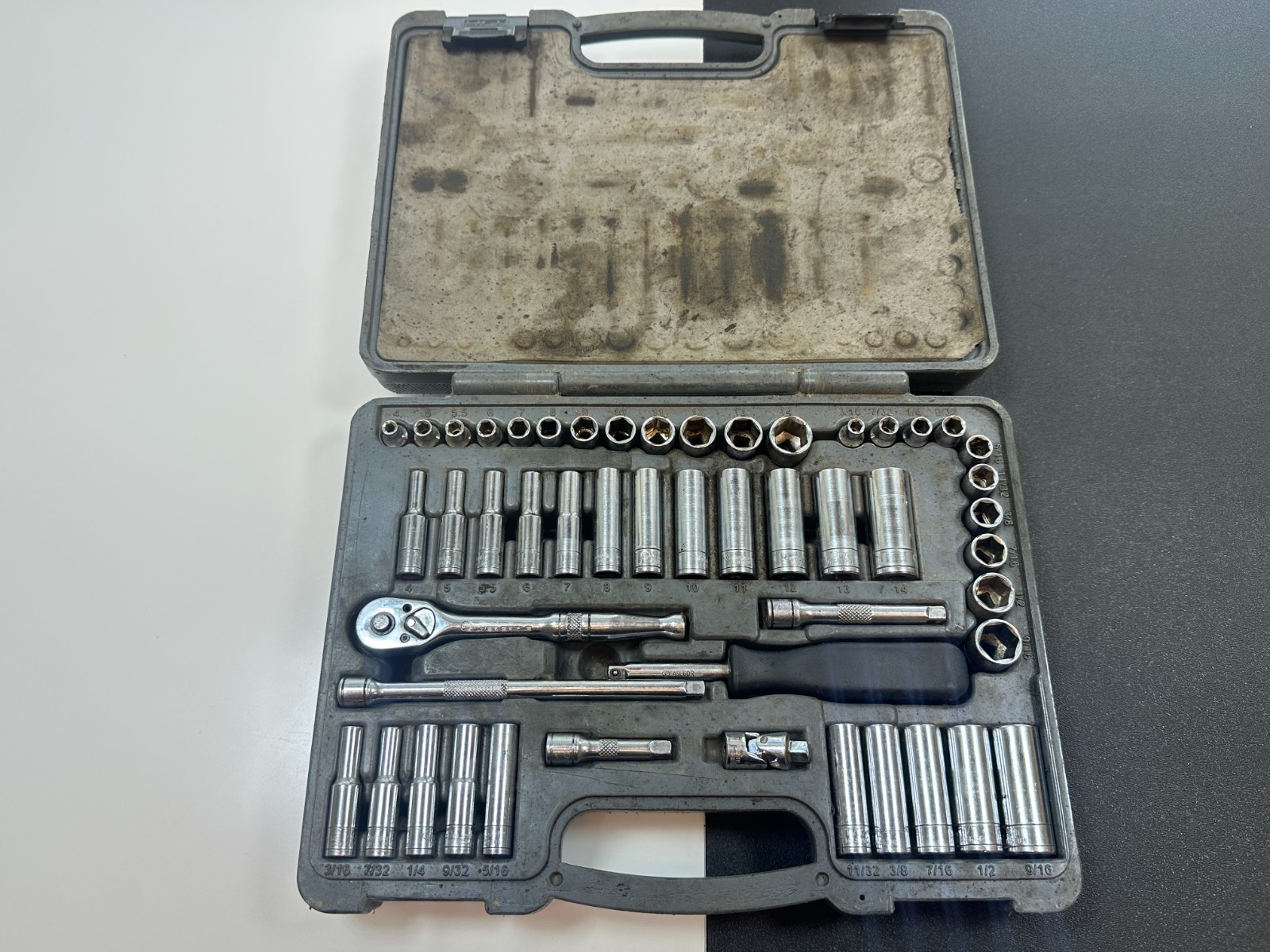 Matco Tools Silver Eagle 1/4″ Drive 50 Piece Chrome Master Socket Set SAE Metric