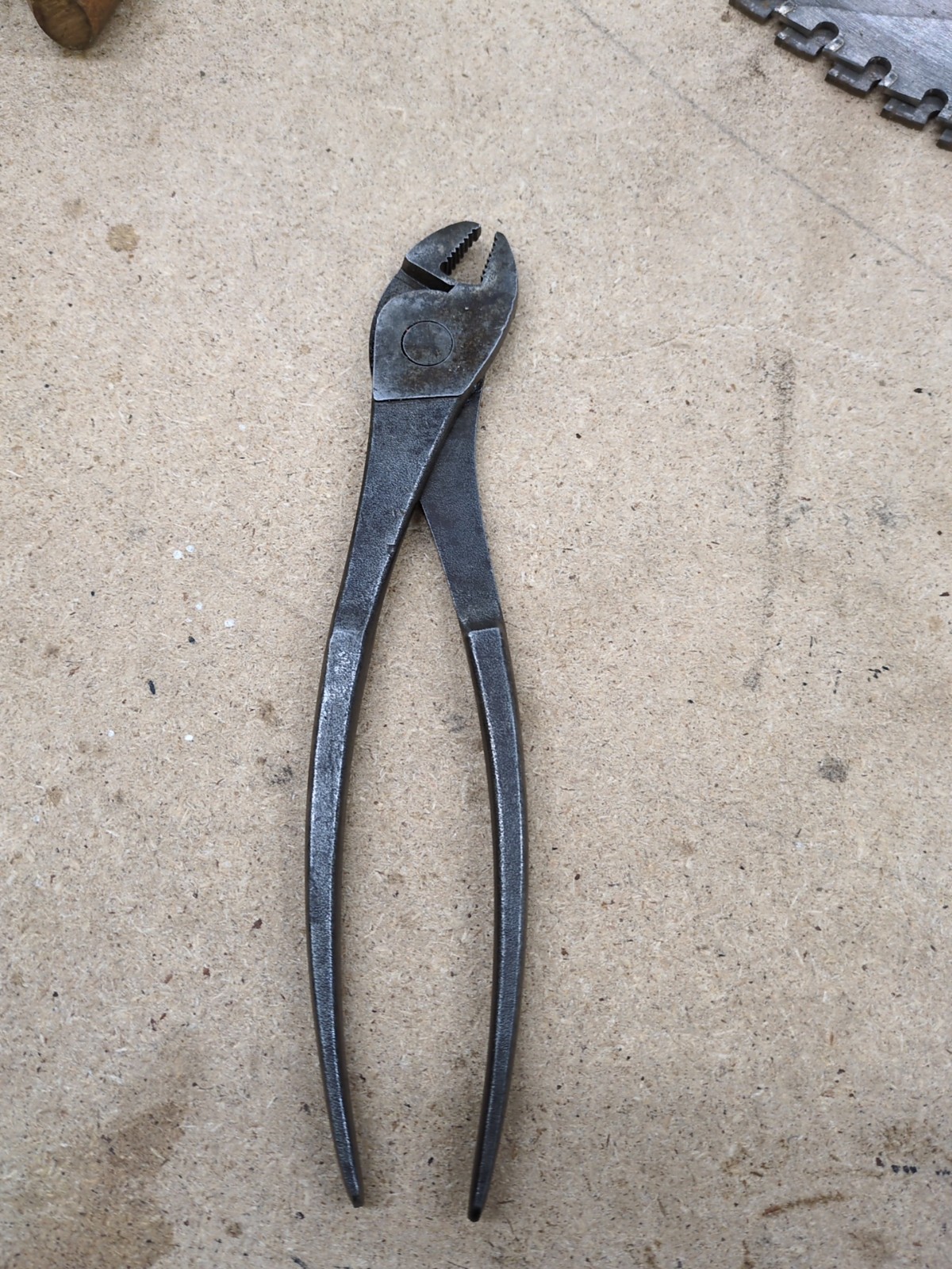 Snap-on Battery Terminal Pliers Angle Nose Parrot Head 7 1/2″ 208-A USA