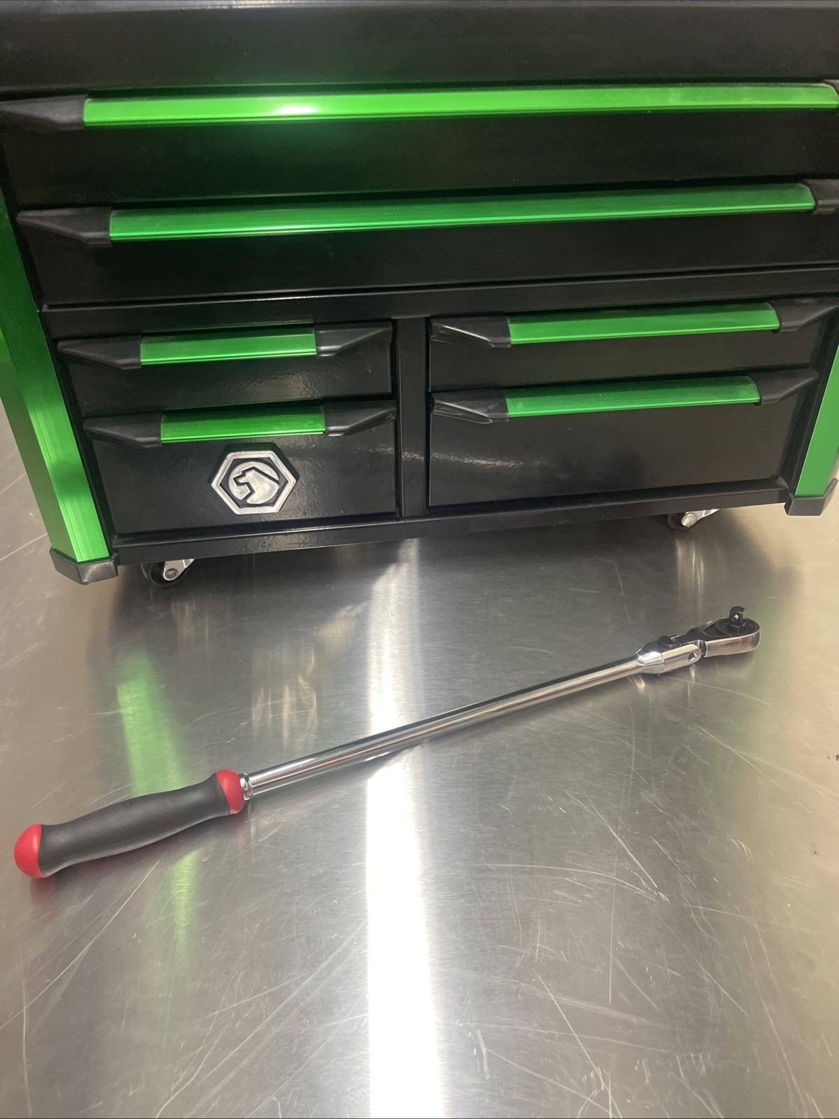 NEW! Matco 1/4″ DRIVE 13-3/4″ 88 TOOTH FLEX RATCHET ERGO HANDLE RED AFR128LFR