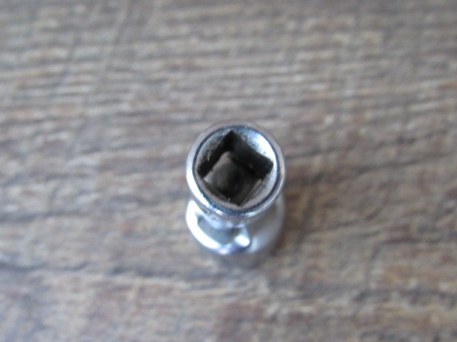 SNAP ON 7/16″ TMU141 1/4″ DRIVE 12 POINT SAE UNIVERSAL SWIVEL SOCKET UNDERLINE