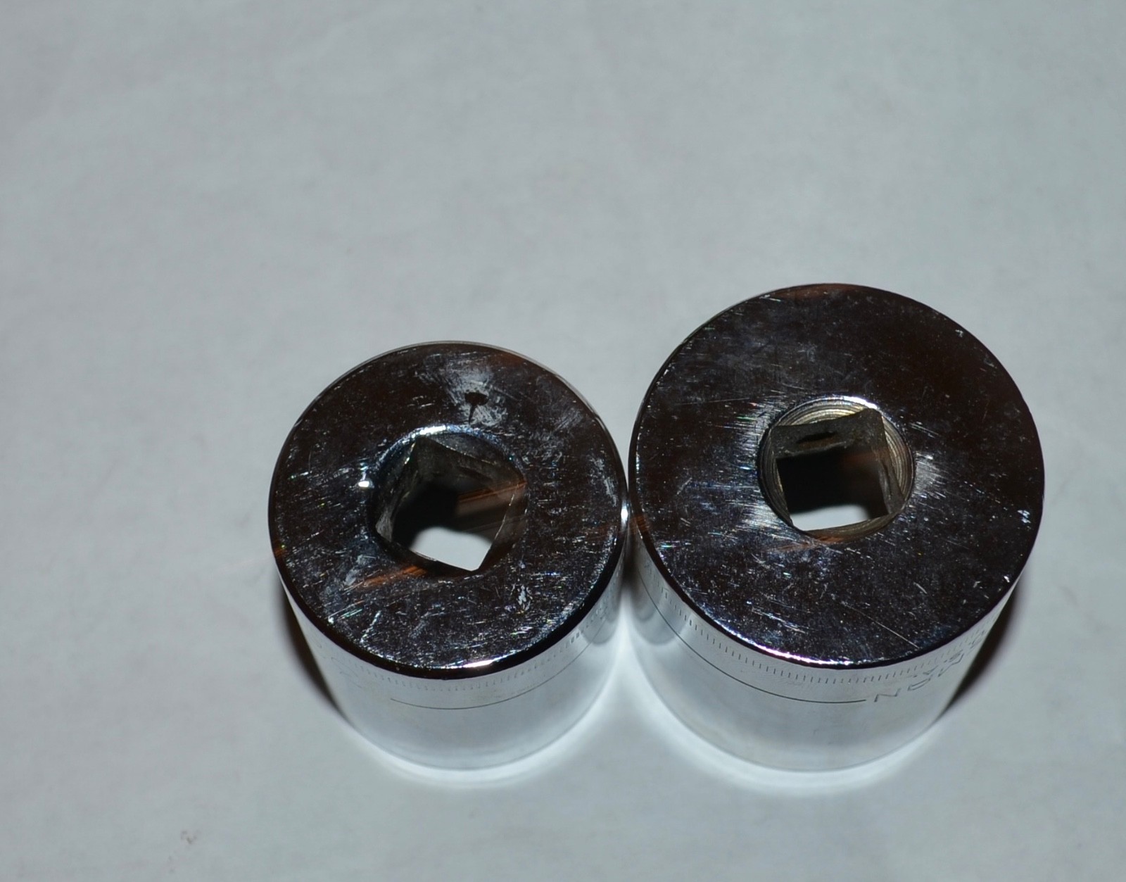 (5) Craftsman tool V-series 1/2 drive metric sockets 18mm,24mm, 27mm,32mm, 36mm
