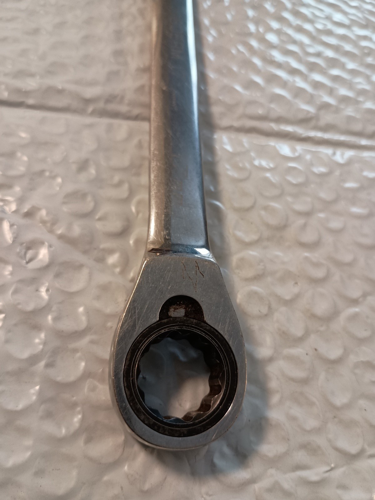 BLUE POINT TOOLS BOERM17, 17MM. RATCHETING COMBO WRENCH, 9″ L. 12PT *REVERSIBLE*