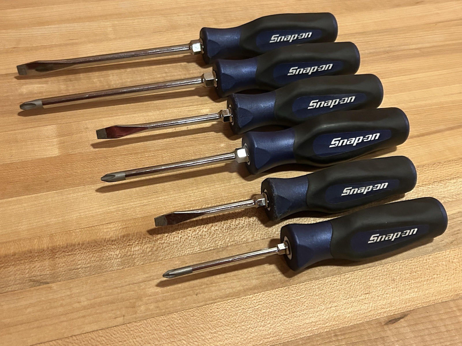 Snap-on Tools | SGDX60BMB 6pc Instinct Soft Grip Power Blue Screwdriver Set