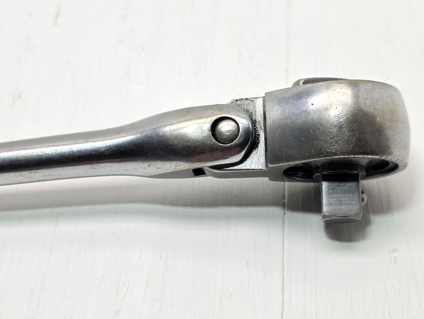 MATCO BR11NSP 3/8″ Drive Bent Handle Flex Head Ratchet Made in USA