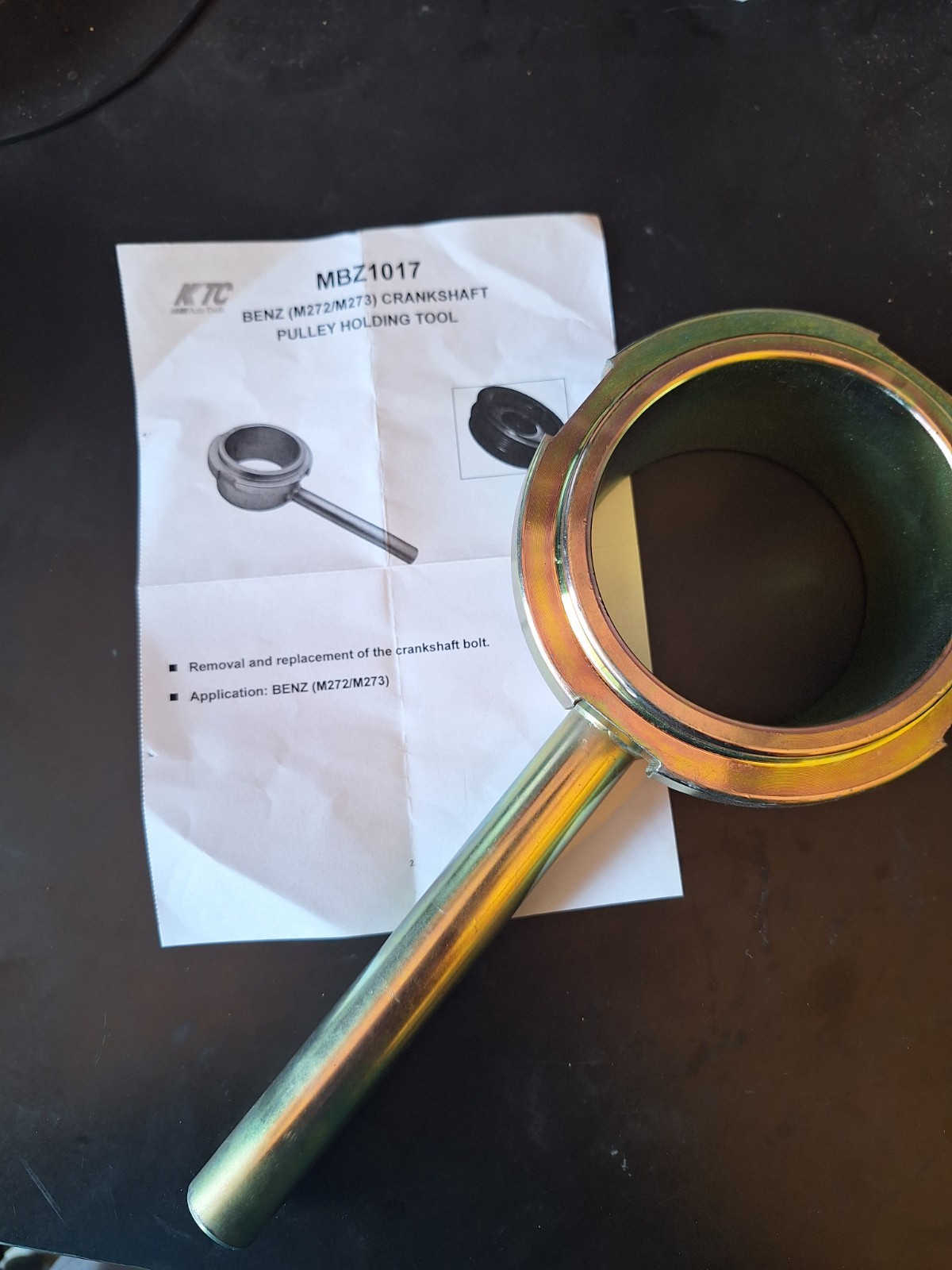 Mercedes M272 V6 and M273 V8 Crankshaft Harmonic Balancer Pulley Removal Tool
