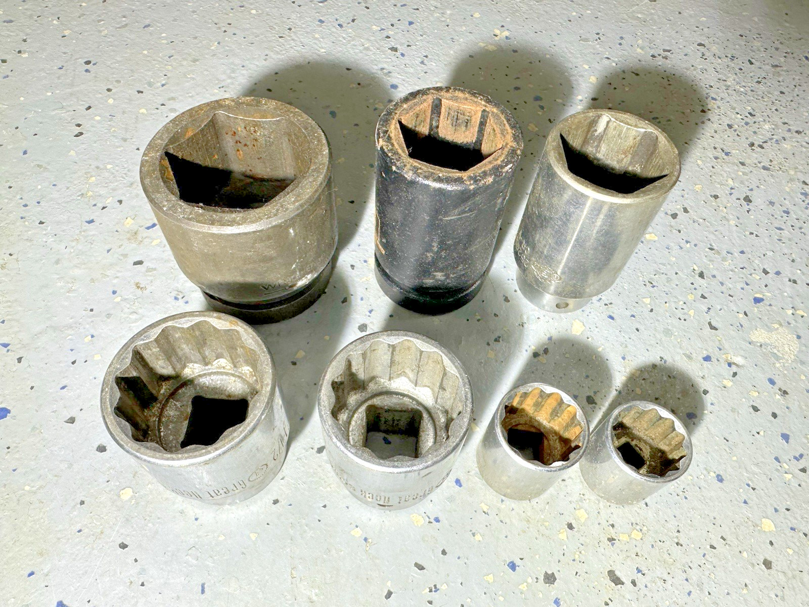 LOT of 7 Sockets Metric SAE – 1-13/16″, 1-1/2”, 1-3/8”, 7/8″, 34mm, 33mm, 24mm