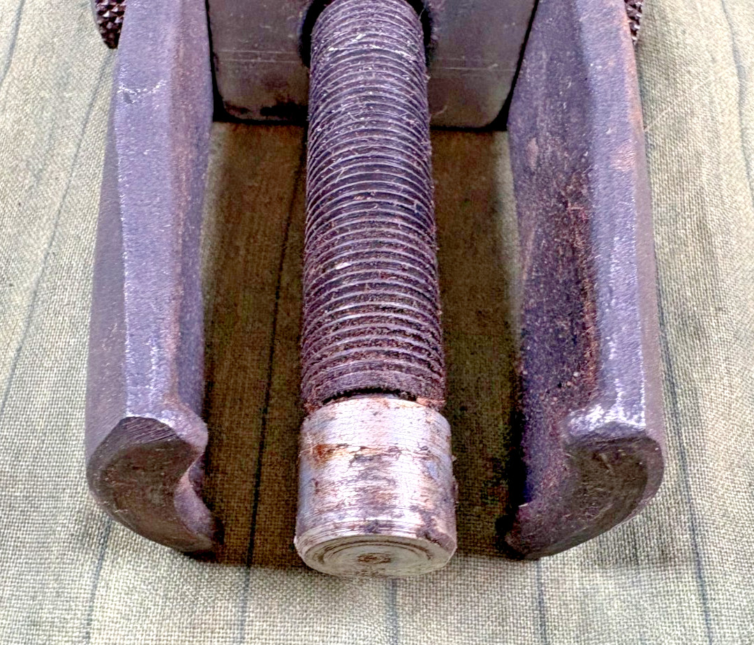 VULCAN U.S.A. No. CP-32A Power Steering & Alternator Pulley Puller