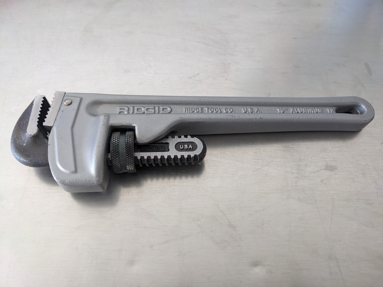 Ridgid 10″ Grey Aluminum Straight Jaw Pipe Wrench (Made in USA)