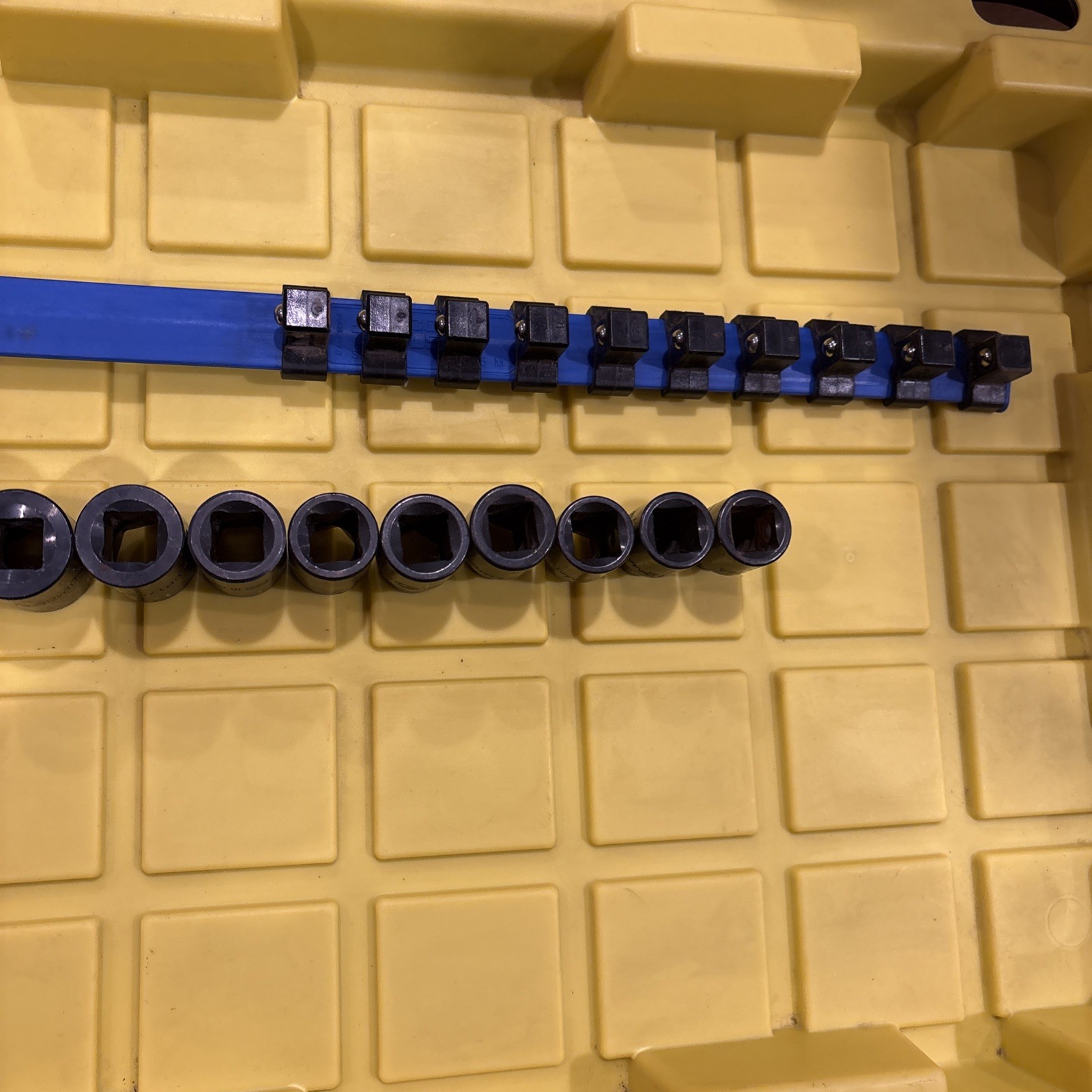 Matco SCPM106TA 1/2″ Drive 10pc Metric 6pt Impact Socket Set