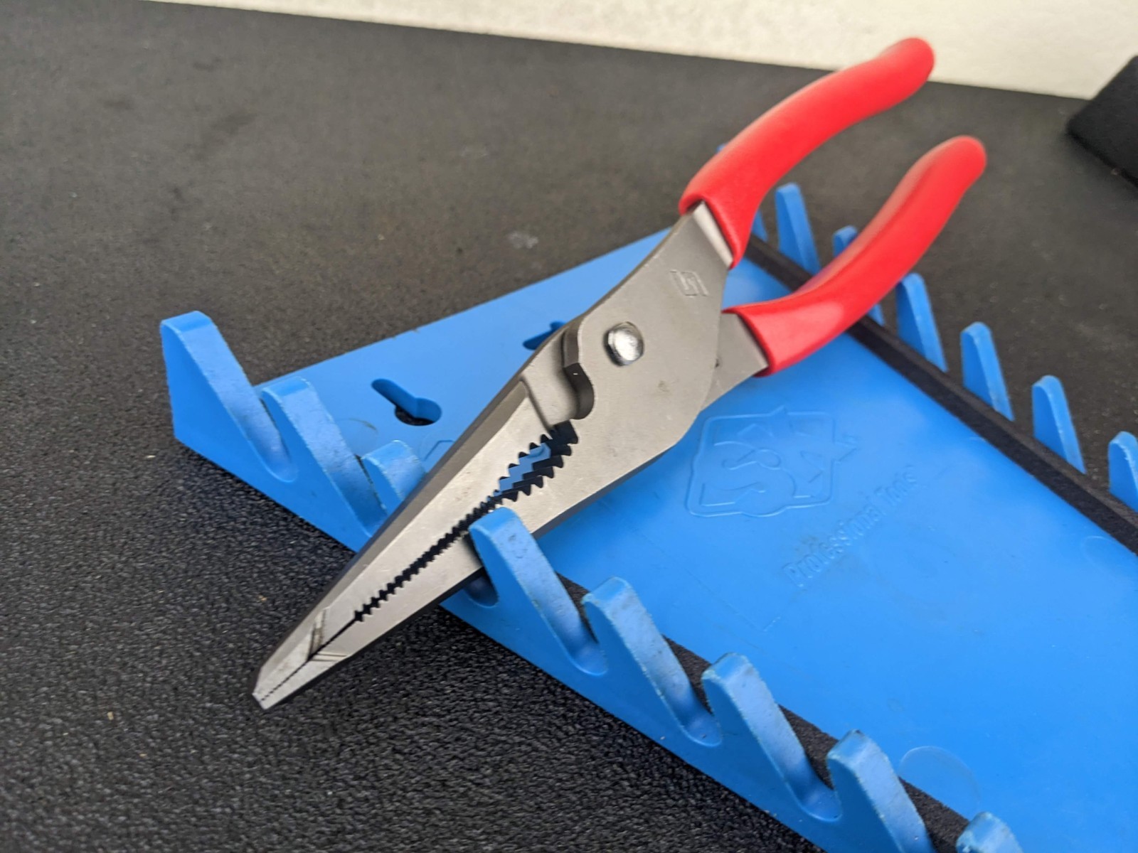 #bo472 SNAP ON LN47ACF 9″ Talon Grip Long Nose Slip Joint Pliers RED USA TOOLS