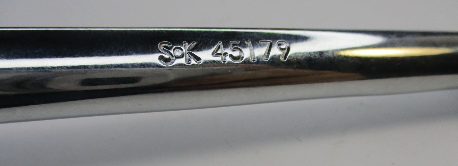SK 45179 3/8″ Drive 10.3″ Long Knurled Handle SuperKrome Ratchet New