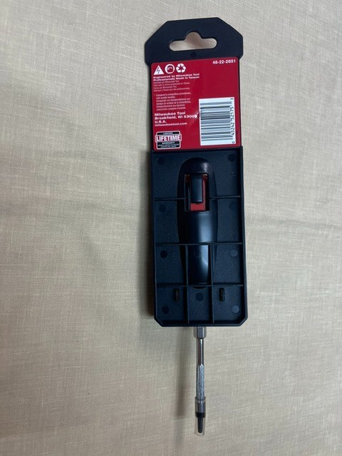 Milwaukee 48-22-2851 #1 Square, 3″ Cushion-Grip Screwdriver