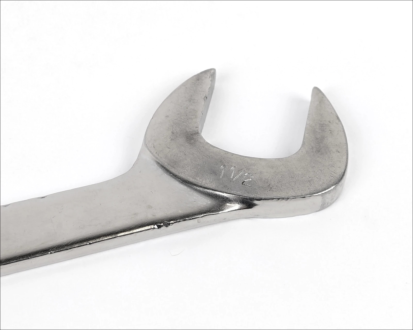 Snap-on Tools VS48 1 1/2″ SAE 4 Way Open-End Angle Head Chrome Wrench – USA Made