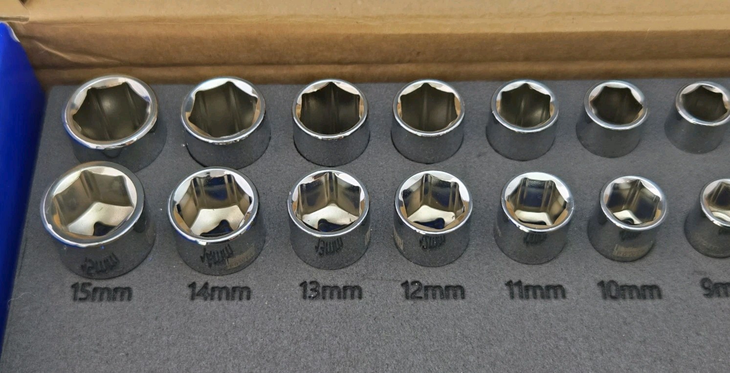 New Cornwell BluePower CBP271FS-1/4″ Dr 27 Pc Metric Skt Set & Flex Head Ratchet