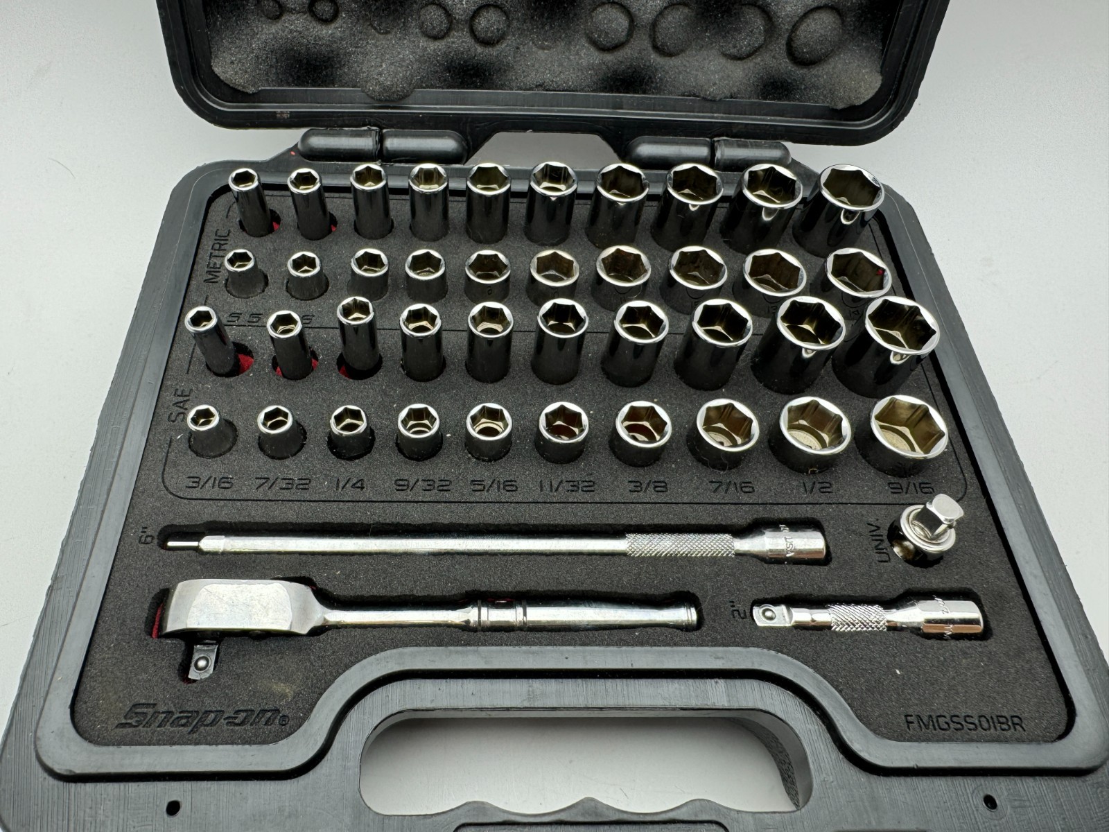 Snap-On NEW 144TMPBFR 44-Pc 1/4″ Dr 6-Pt Metric/SAE General Service Set