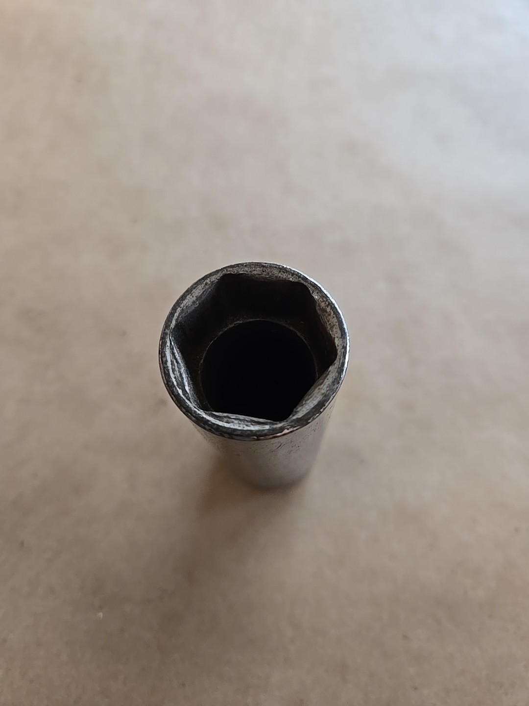 Snap On 1/2″ Drive 7/8″ 6PT SAE Deep Chrome Socket Worn TS281