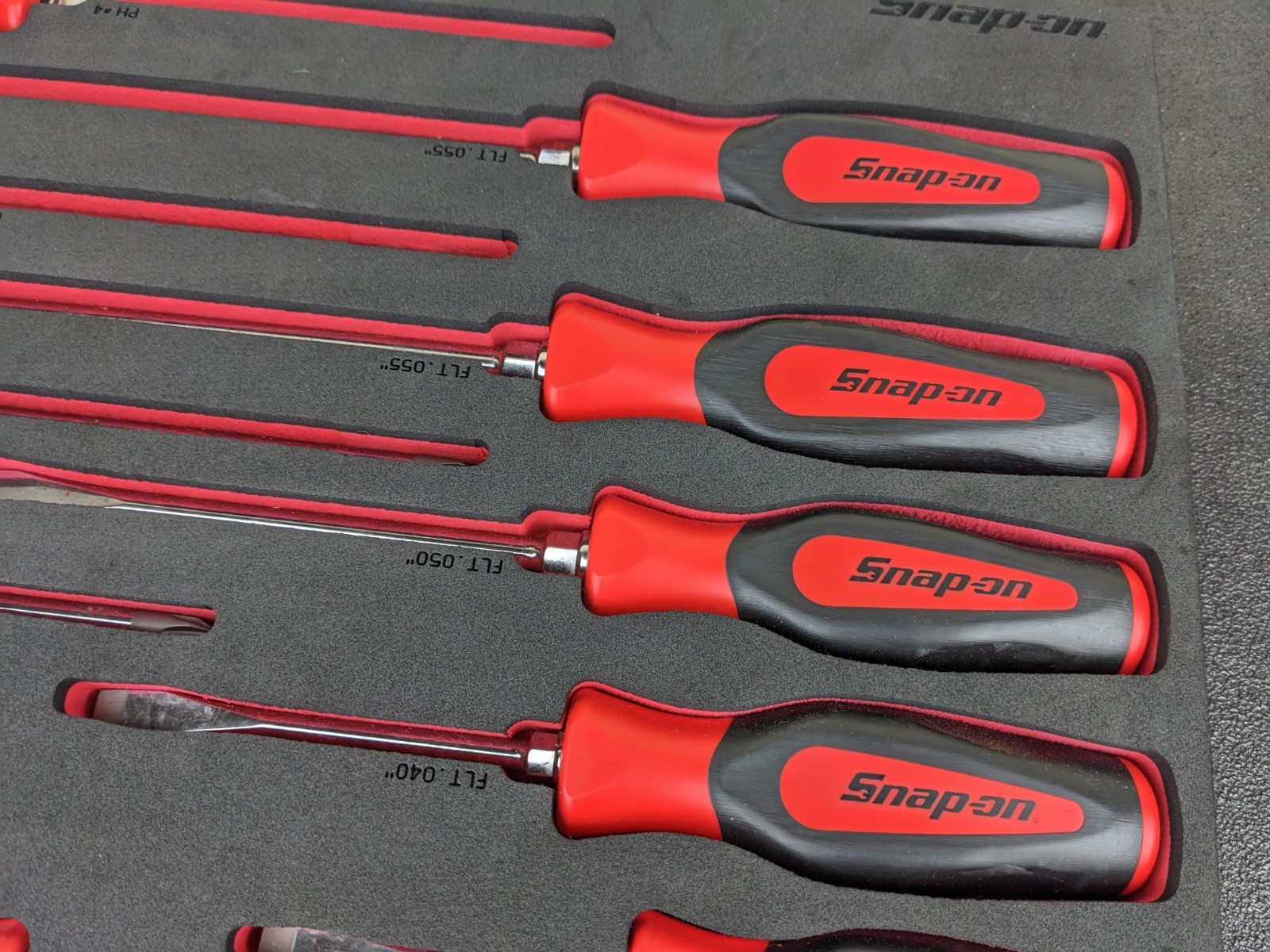#bp421 Snap-On NEW Instinct Soft 16pc Screwdriver Set Pro-Fi Foam SGDX160BFR