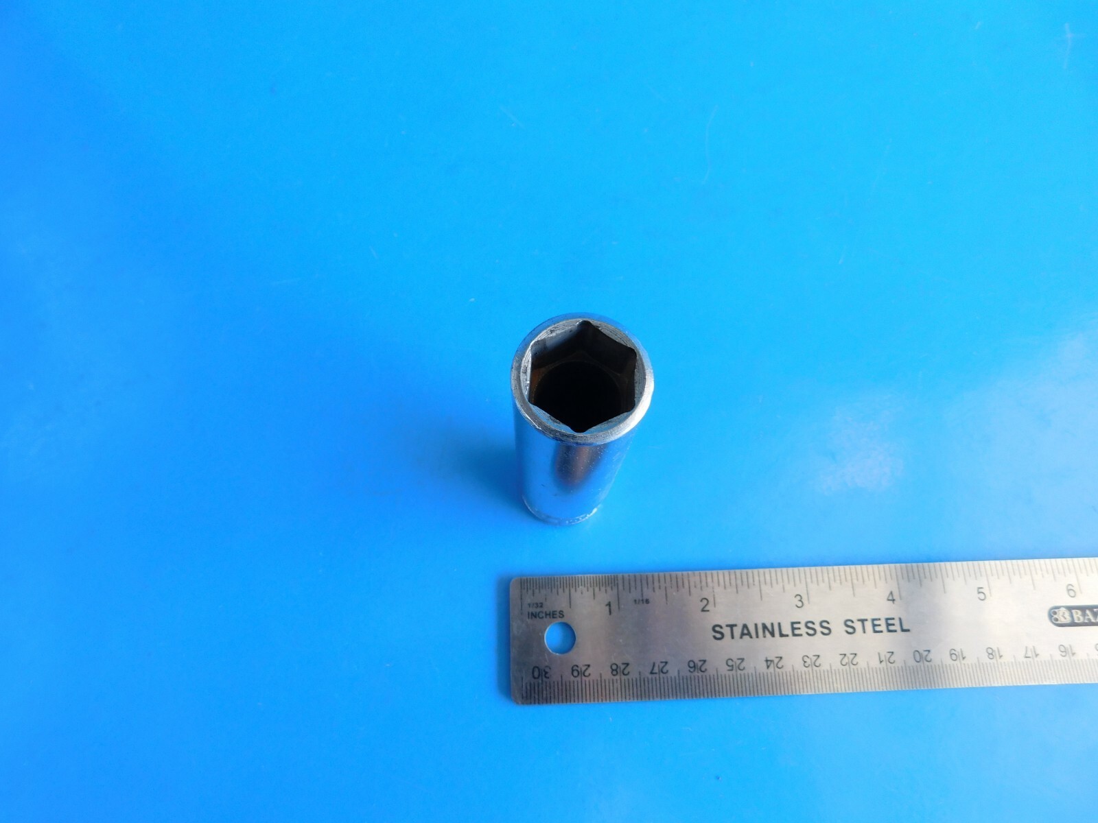 USED , SNAP ON TOOLS » 11/16 IN. » DEEP 1/2 IN. DR. 6 PT. SOCKET, PART #TS221