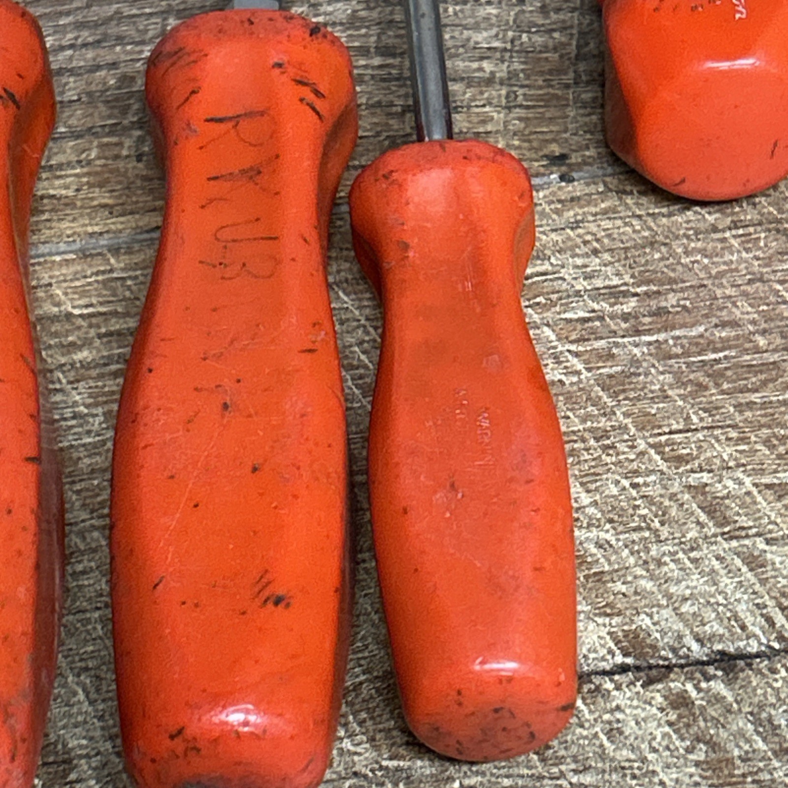 Snap-on 5 pc Slotted & Phillips Screwdrivers Red/orange Hard Handle USA