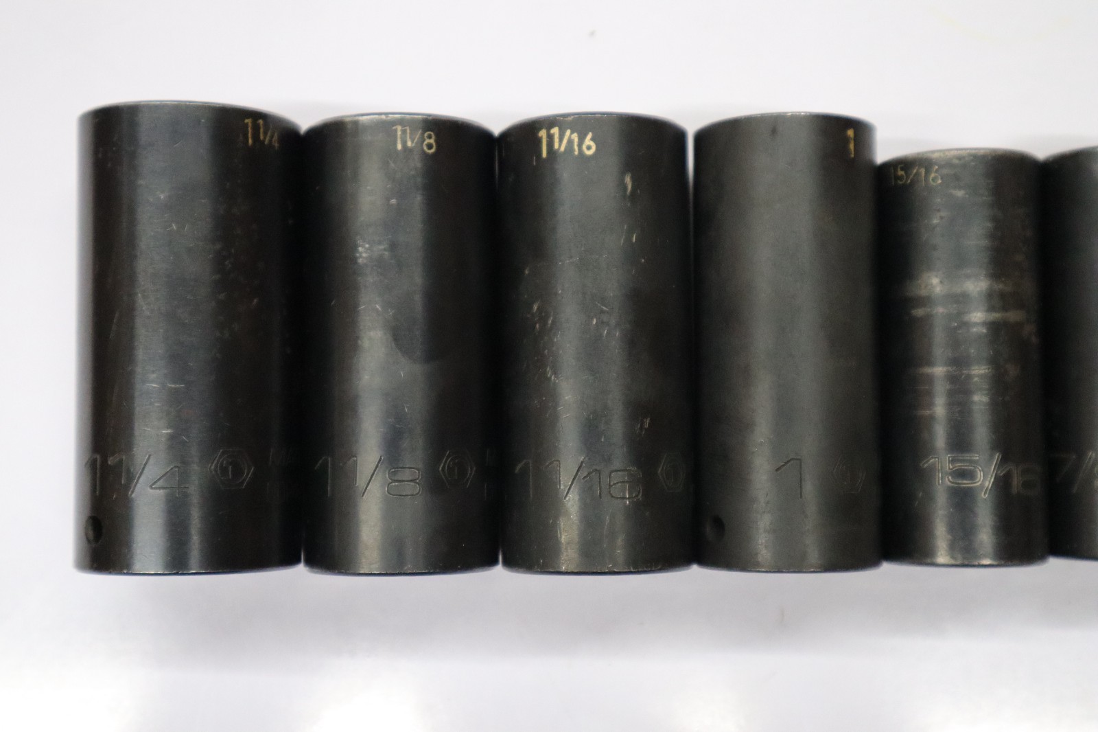 Mixed Lot of 28pc. 1-1/4″ – 1/8″ 6pt Impact Sockets Matco, Kobalt & Blackhawk