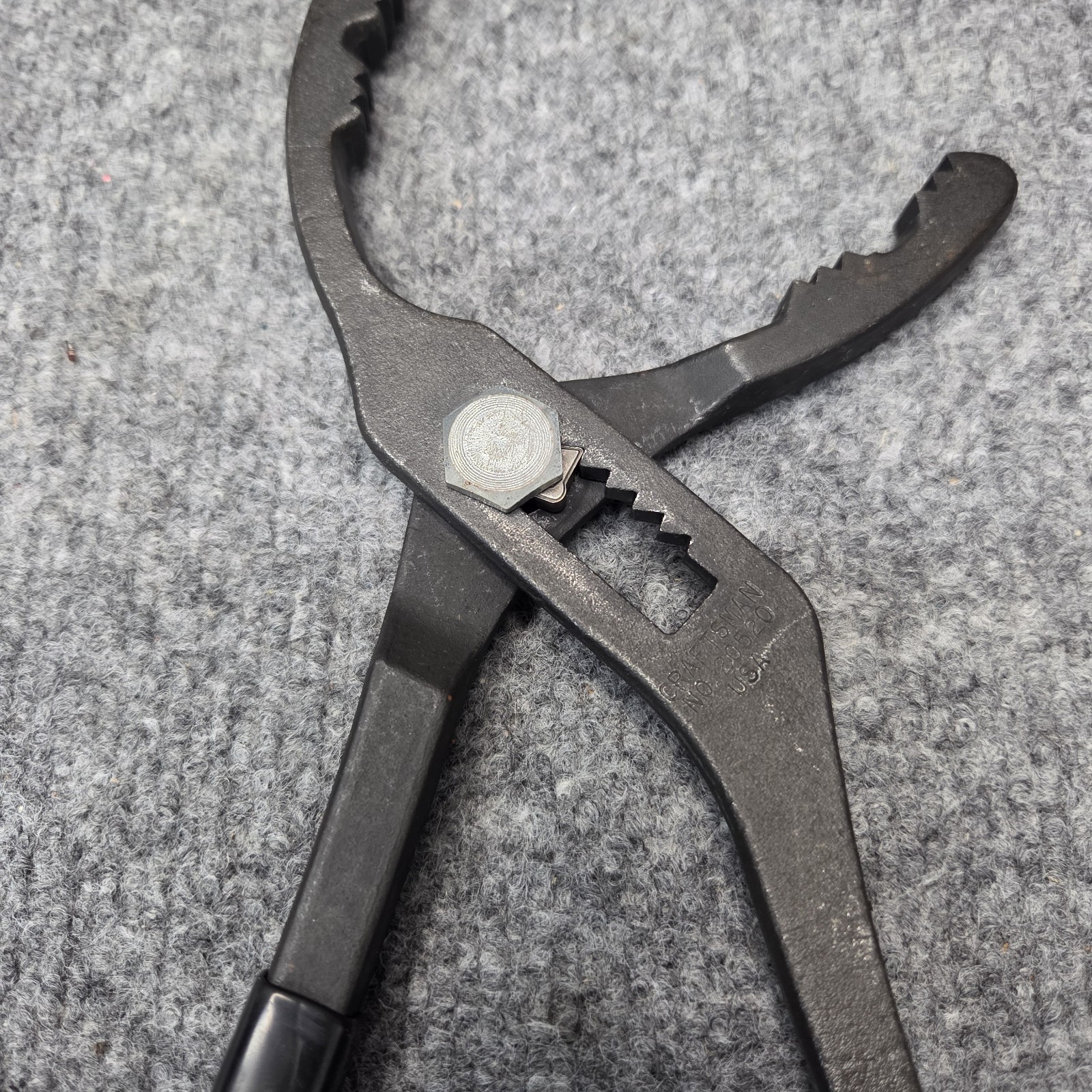 Craftsman PROFESSIONAL USA 20520 Adjustable 2-5″ Diameter Oil Filter Pliers