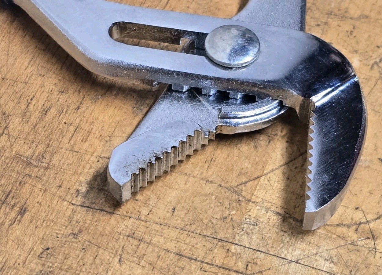 Easco/KD Tools USA 45711 Tongue & Groove Water Pump Pliers, NEW Old Stock, Box
