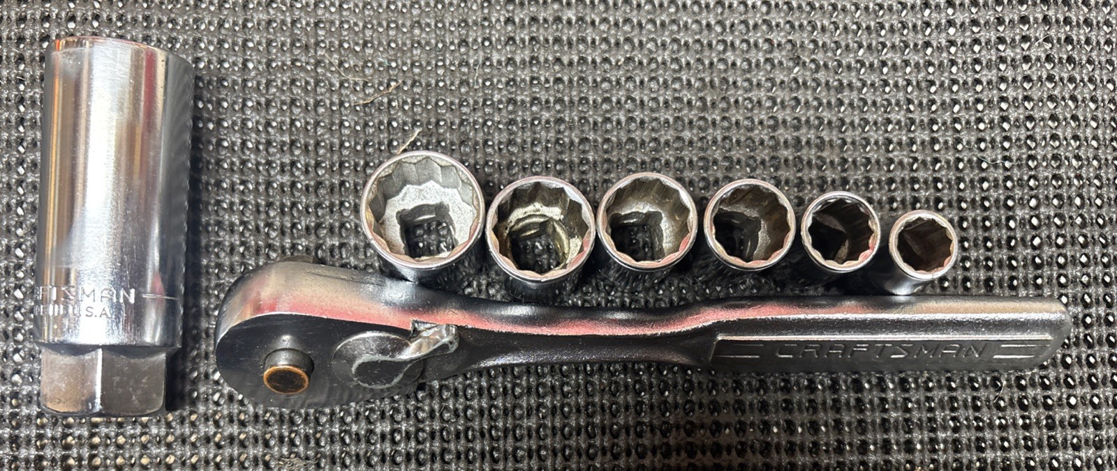 Craftsman USA 8 Piece 12 Point 3/8” Socket / Wrench Set FREE Spark plug Socket