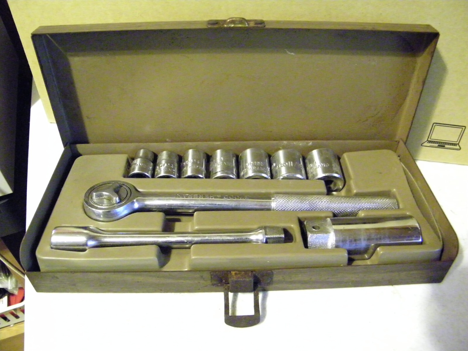 ViNTAGE HERBRAND TOOLS 32000 ROUND HEAD RATCHET ADAPTER SOCKETS SET & METAL CASE