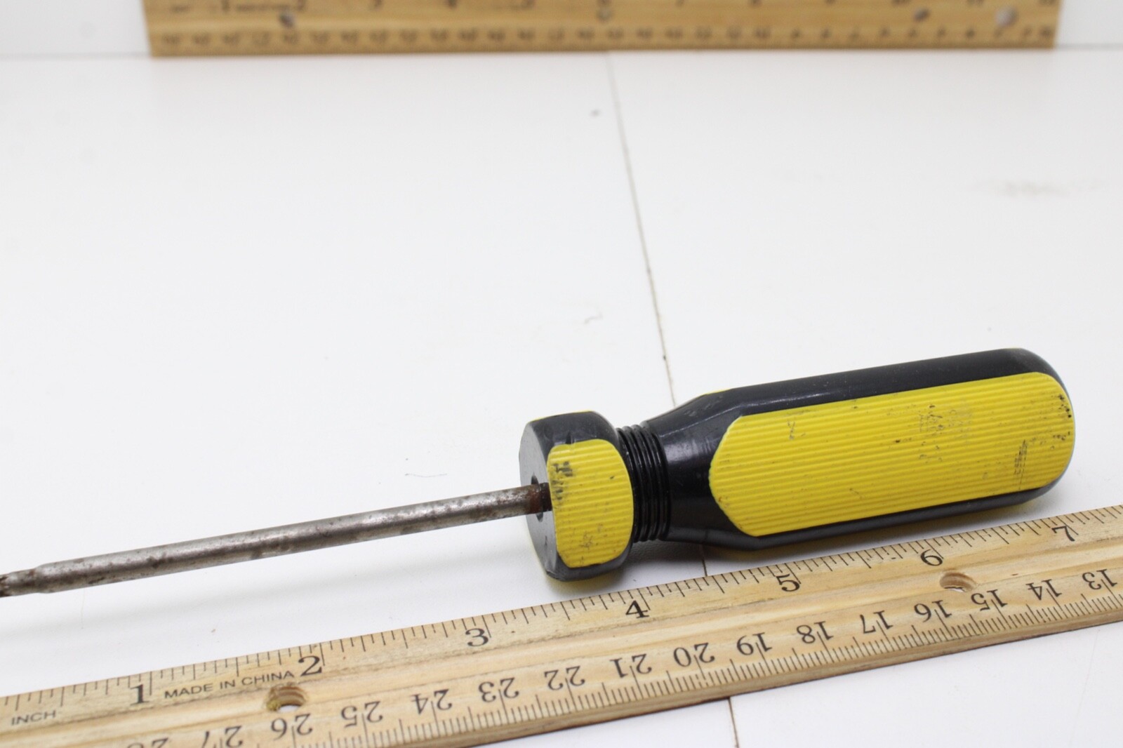 Popular Mechanic 33395 T20 Torx 3-1/2″ Shaft Yellow/Black Handle Screwdriver USA