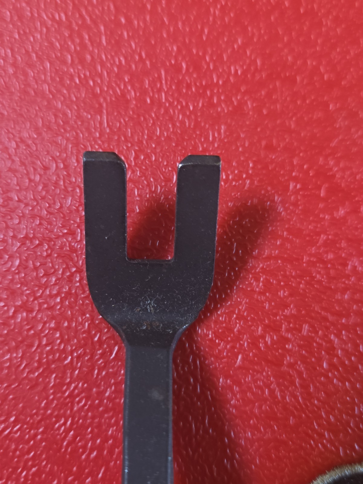 Mac Tools U-Notch Upholstery Tool Door Clipr Removal Prybar Soft Grip Handle