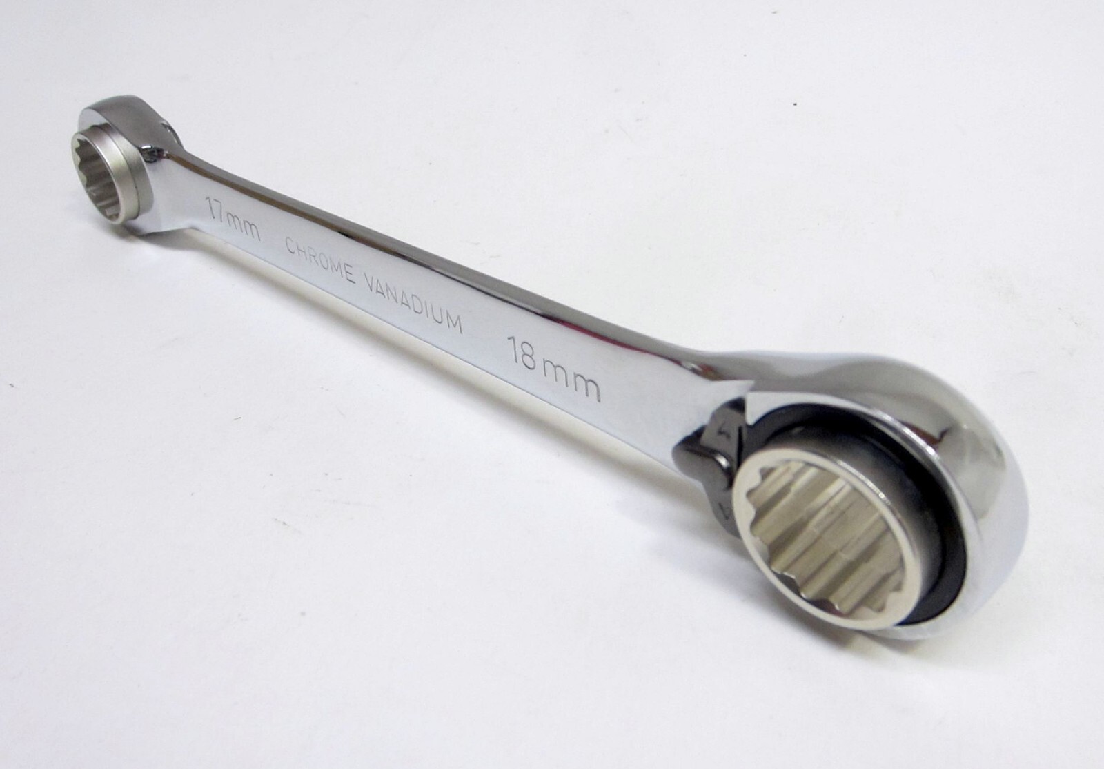 Jonnesway 4 IN 1 Reversible 72 Teeth Ratcheting Gear Wrench 14mm 17mm 18mm 19mm