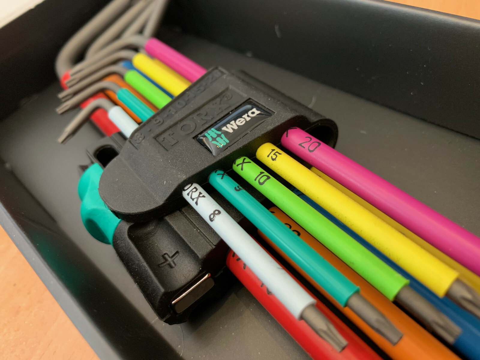 Wera Tools Colour Torx Star Set Extra Long T8 – T40 + Hex Allen Key Set 1.5-10mm