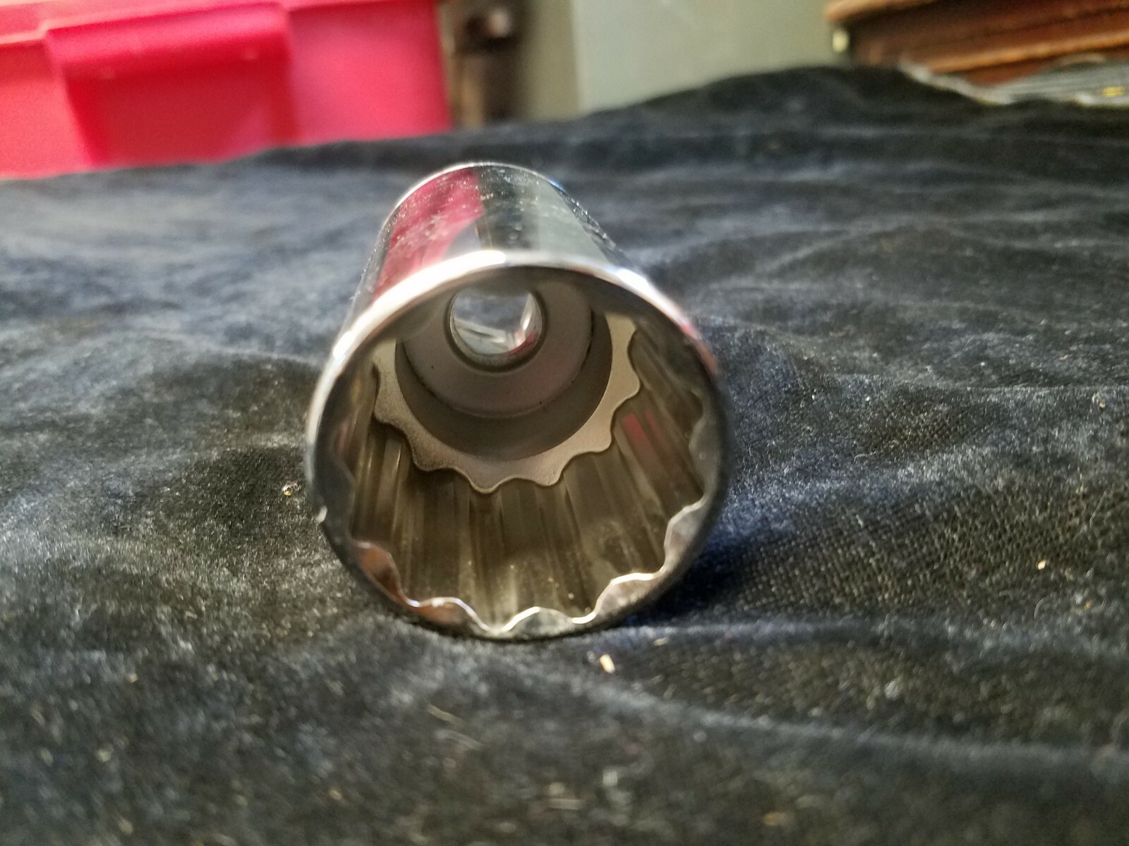 KOBALT 1 1/8 Inch Socket For 1/2 Inch Drive 12 Point 337760 3 Inches Long Deep