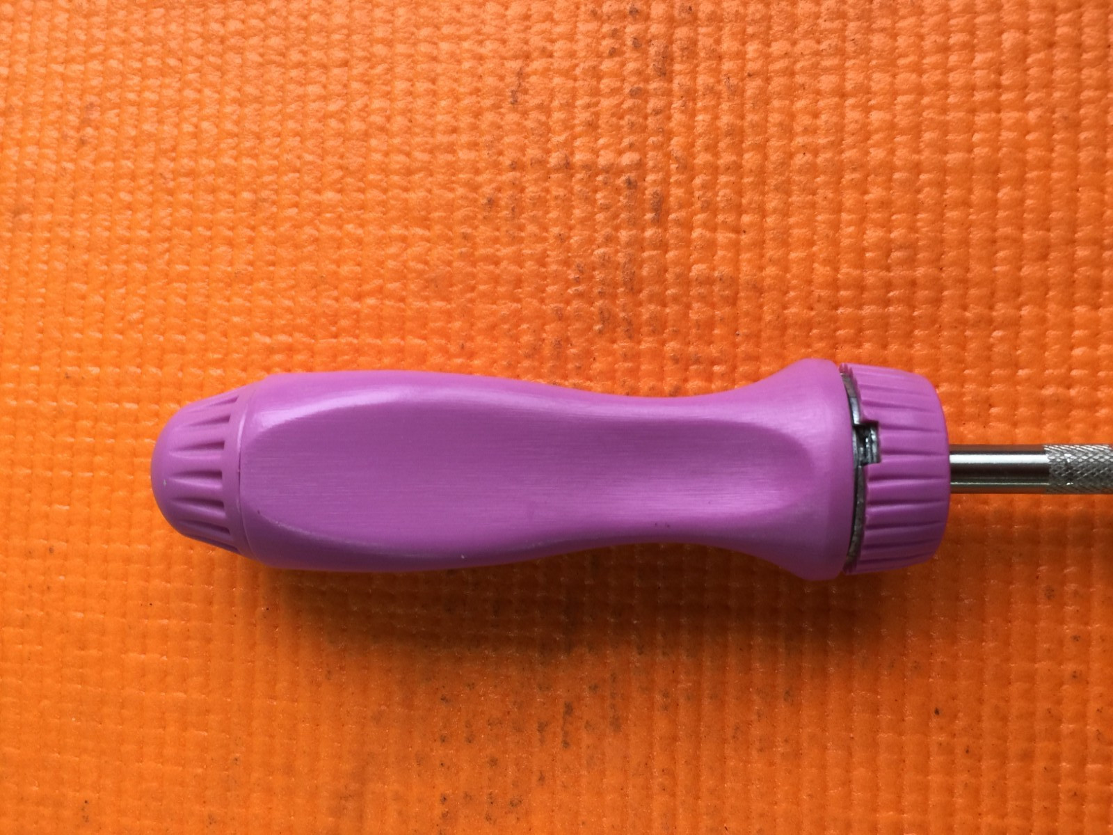Snap On PURPLE Hard Handle Ratcheting SCREWDRIVER Bit Driver PROPERTY OF MOM