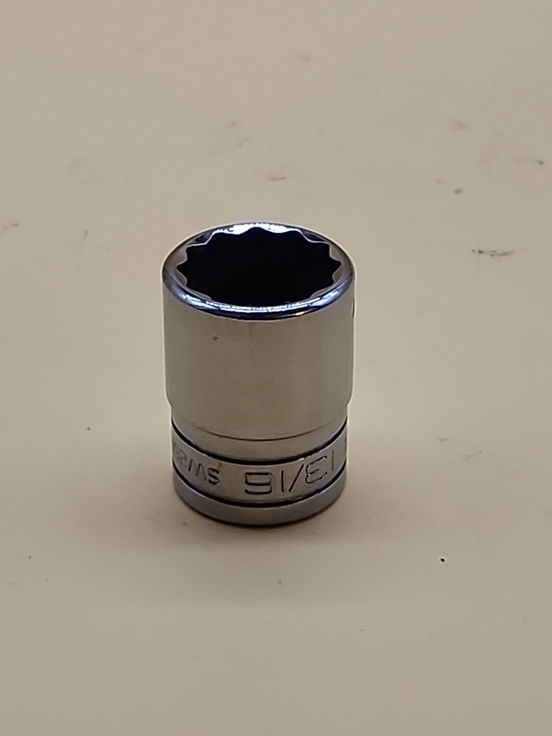 Snap- On Tool 13/16″ SAE Flank Drive Shallow Socket 1/2″ Drive 12pt SW261 USA