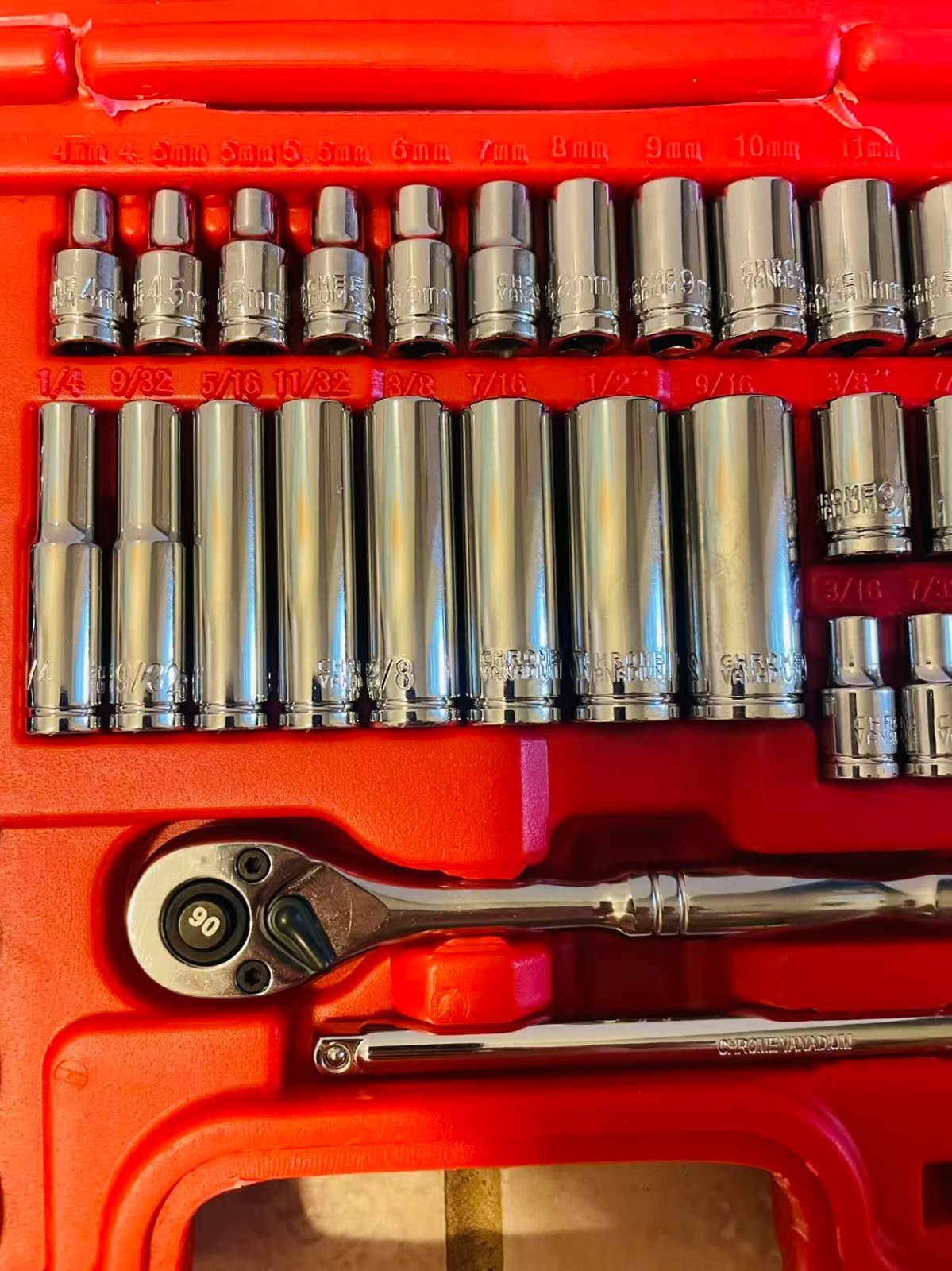 44-Piece 1/4 Inch Drive SAE (3/16 in – 9/16 in) & Metric (4 mm-14 mm) Socket Set