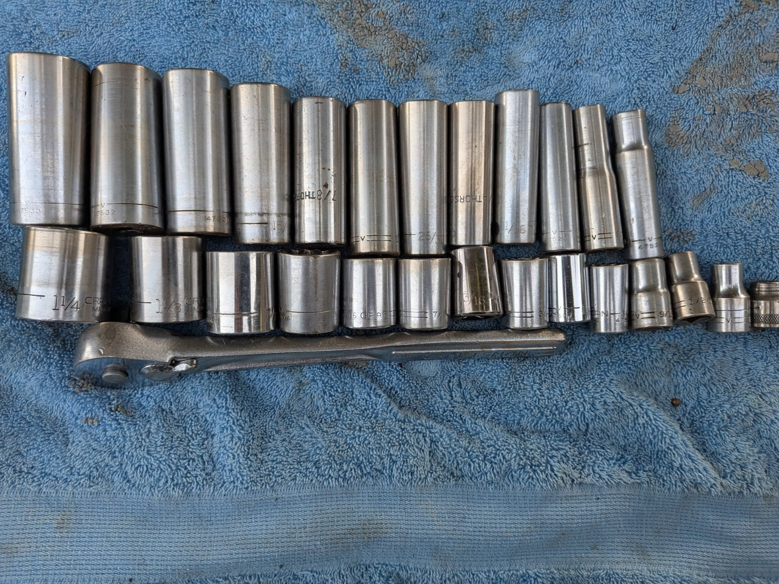 Craftsman 1/2″ drive SAE 27 pc Socket Set Deep & Shallow Sockets & Ratchet 12pt