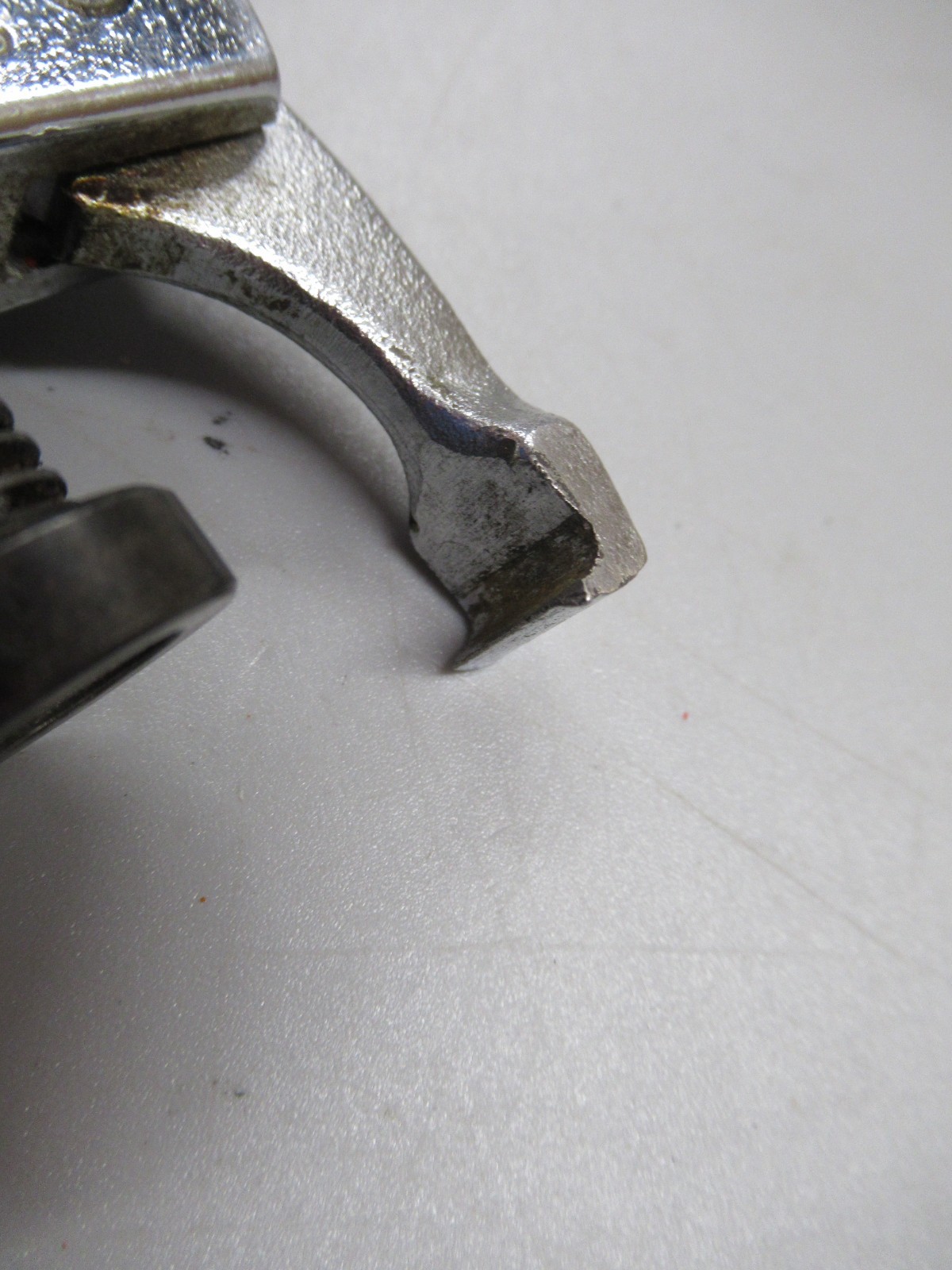 Snap-on Tools USA CJ92 USA Post Battery Terminal Small Bearing Puller M0847