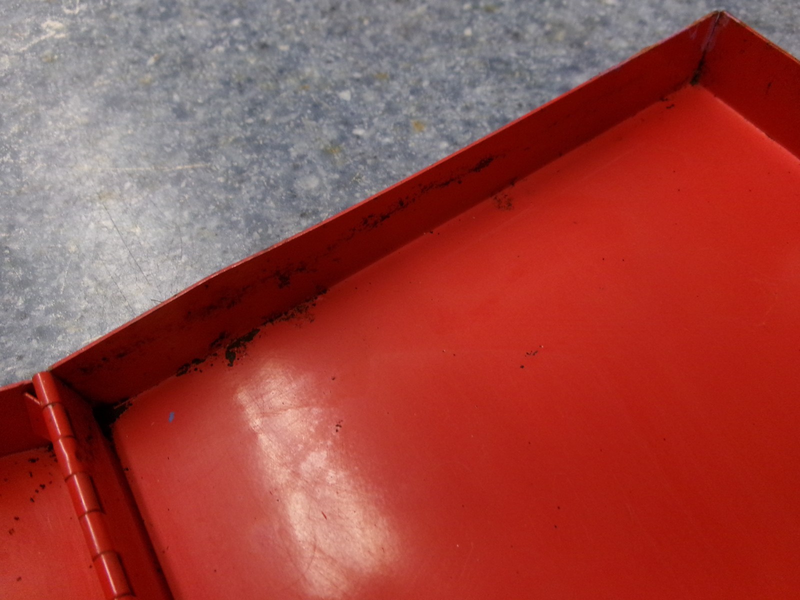 Snap-on USA Red Metal Tool Box No KRA-284B (no tools box only)