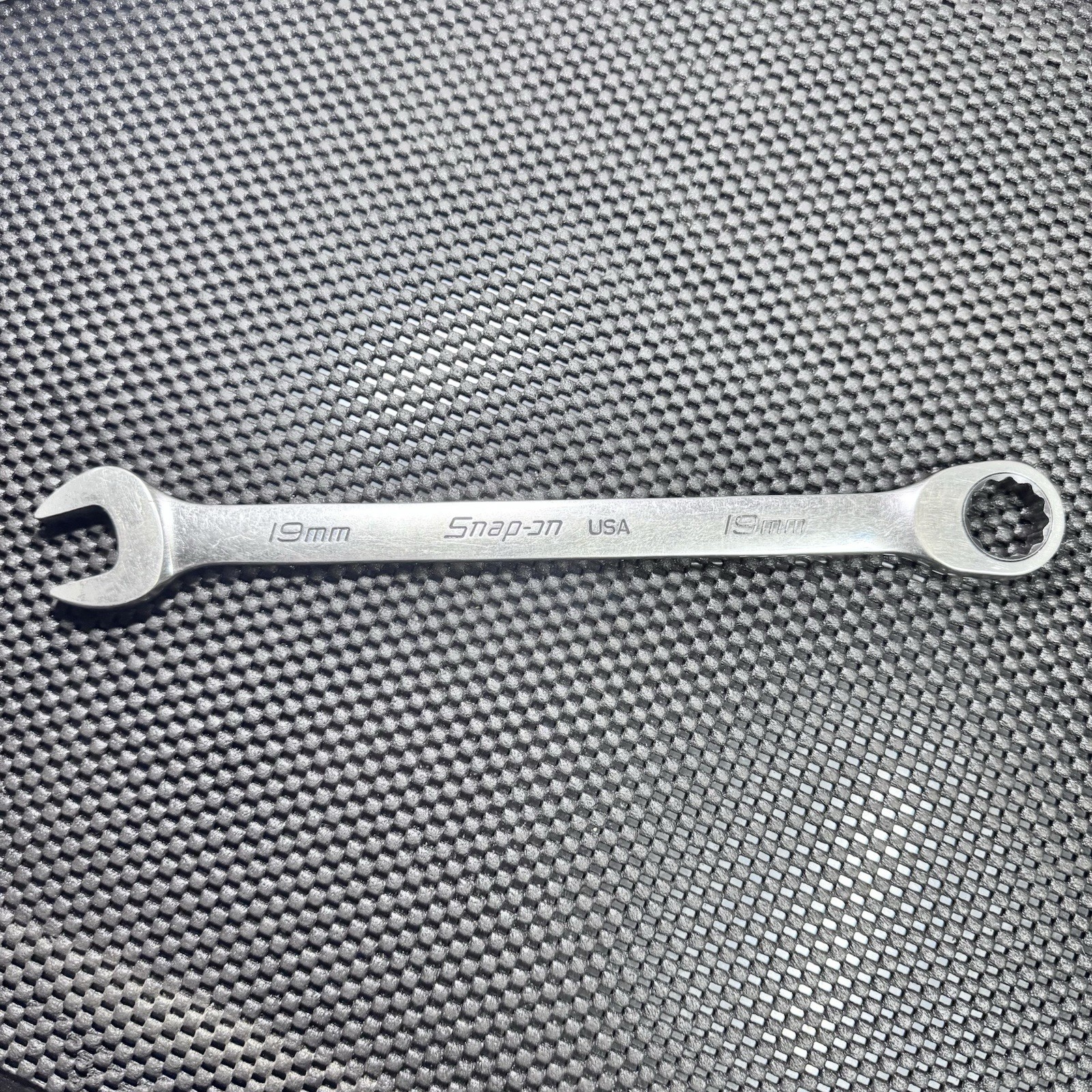 Snap-on Tools 19mm Metric 0° Non-Reversing Ratcheting Combo Wrench OXRM19