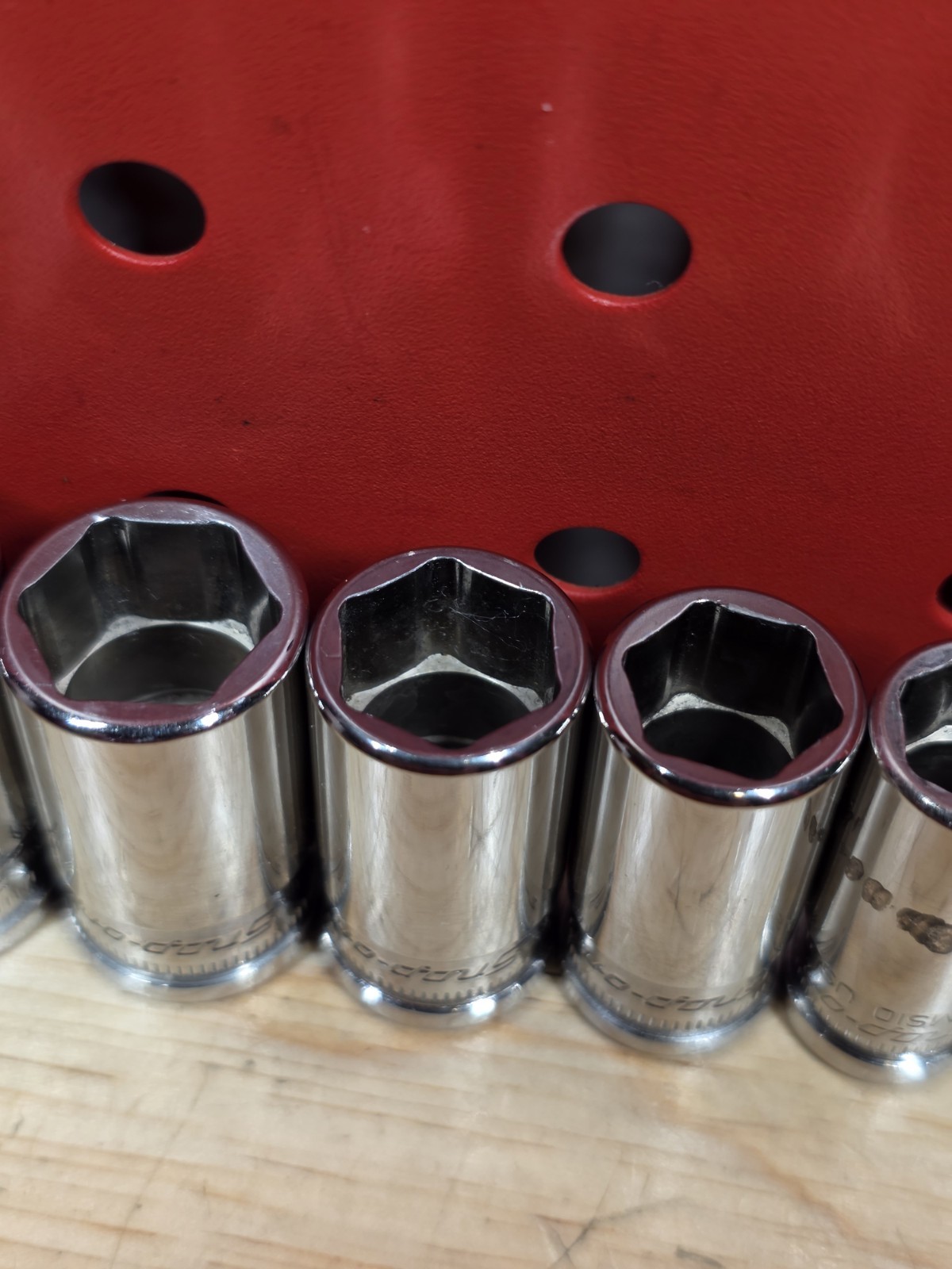 Snap-on 112YTMMSY 5mm-15mm 12-Piece 1/4″ Drive 6-Point Semi-Deep FDX Socket Set