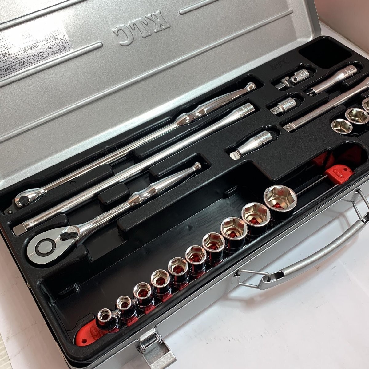 NEW KTC 9.5-inch Socket Wrench Set, 26-Piece Set